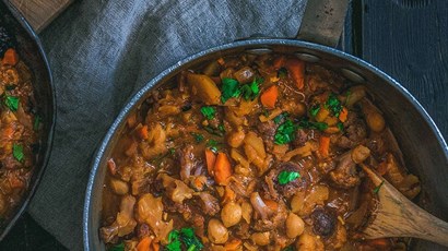 Lentil, chickpea and spinach curry