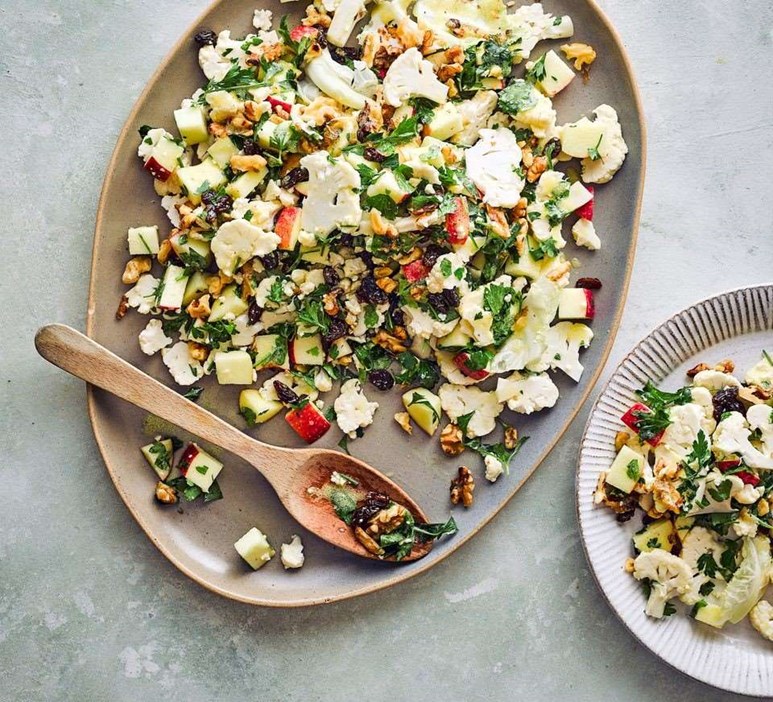 Walnut, cauliflower and apple salad